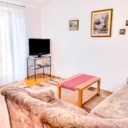 Apartment Josip 2011 Fažana Esterno foto