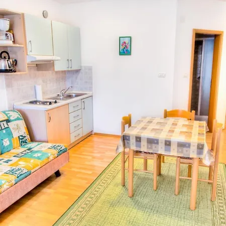 Apartment Josip 2011 Fažana Esterno foto