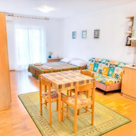 Apartment Josip 2011 Fažana Esterno foto