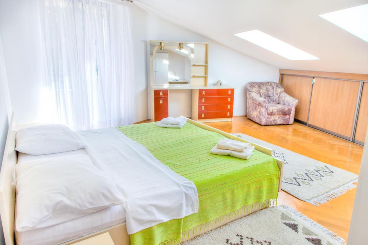 Josip 2011 Apartment *